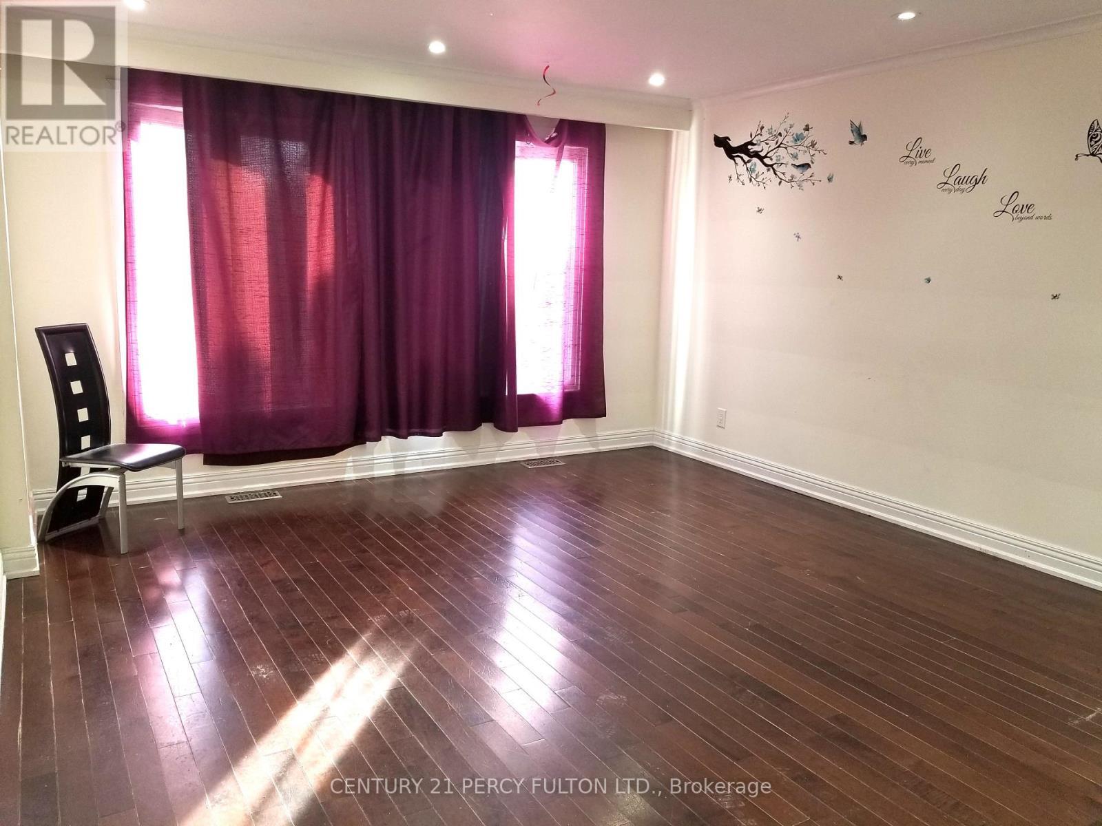 Main Floor - 182 Confederation Drive, Toronto, ON - Indoor Photo Showing Other Room