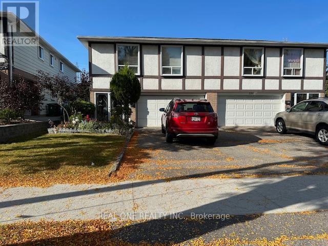 Main - 334 Chester Le Boulevard, Toronto, ON - Outdoor