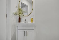Powder room -