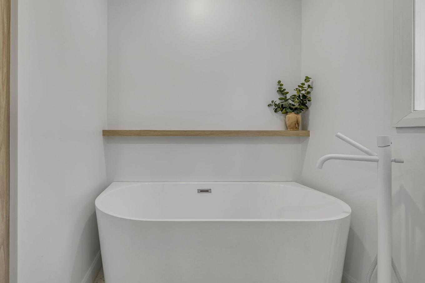 Bathroom - 1129 Rue Du Geyser, Québec (La Haute-Saint-Charles), QC - Indoor