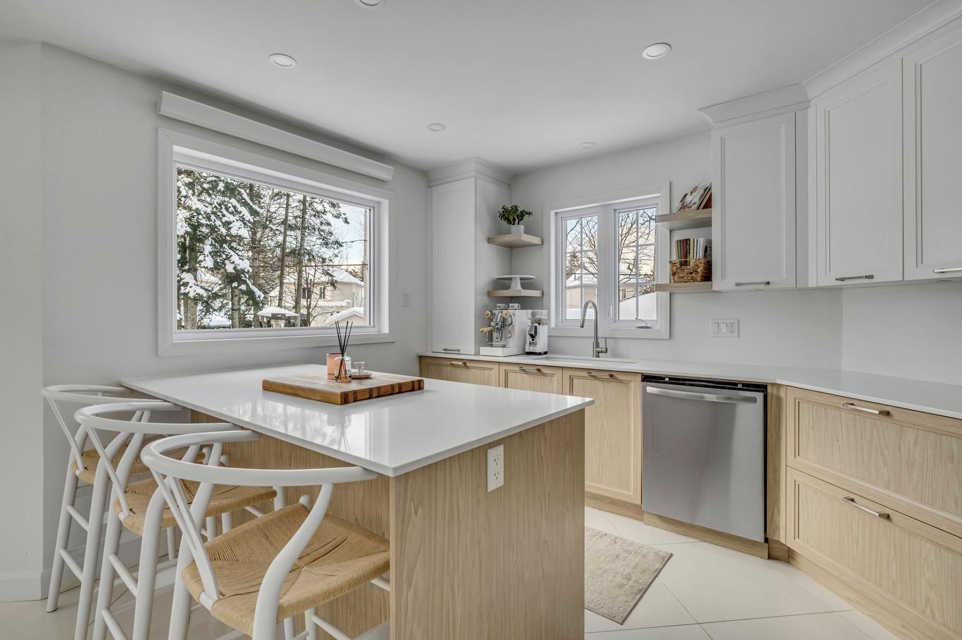 Kitchen - 1129 Rue Du Geyser, Québec (La Haute-Saint-Charles), QC - Indoor Photo Showing Kitchen