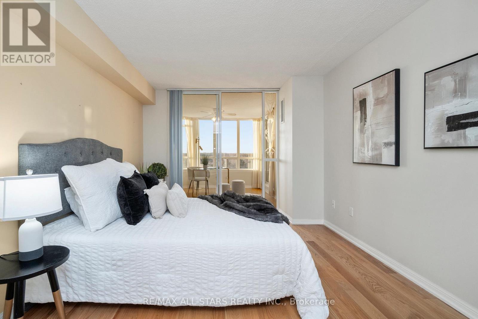 611 - 610 Bullock Drive, Markham, ON - Indoor Photo Showing Bedroom