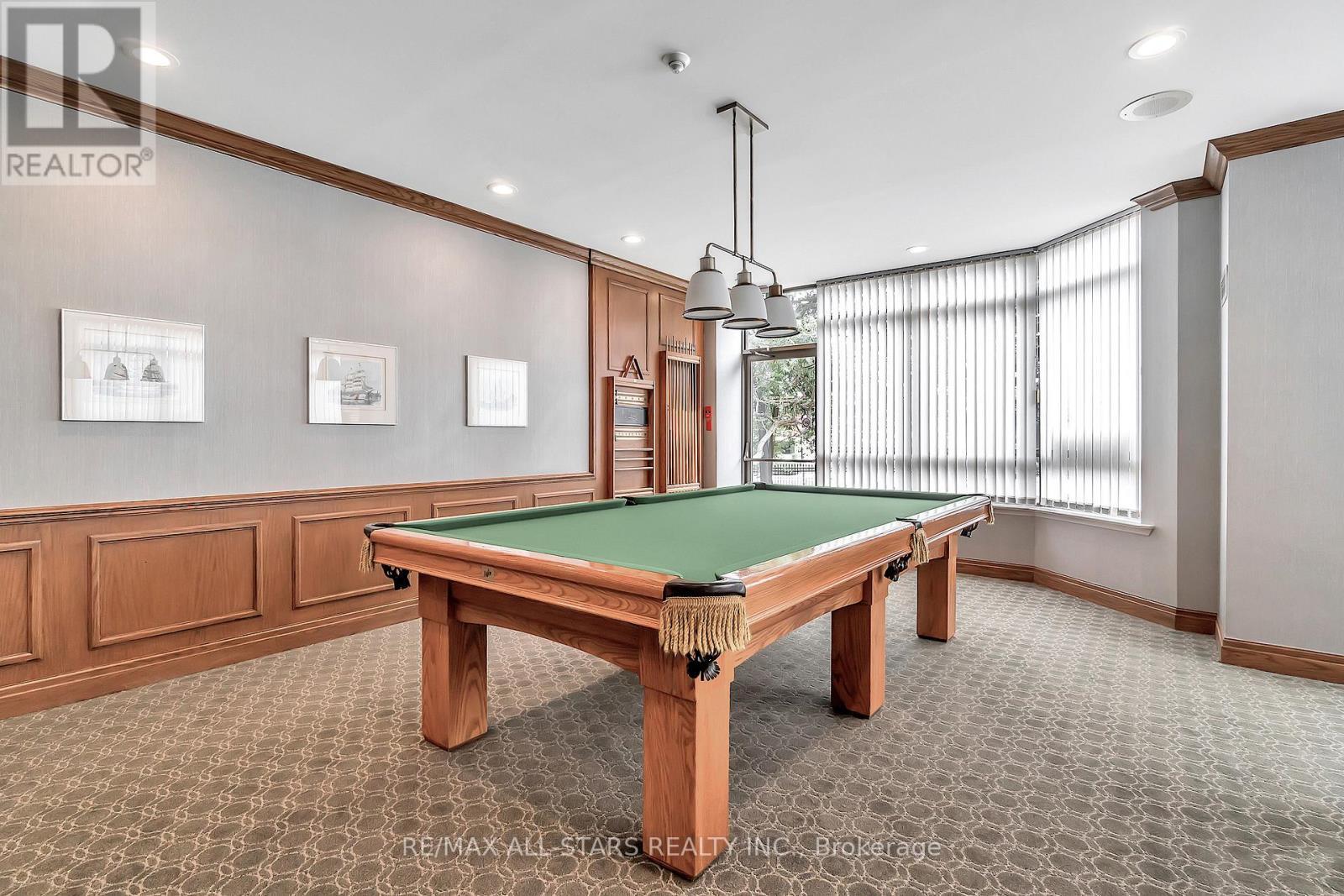 2 parking spots incl - 1 w EV charger - 611 - 610 Bullock Drive, Markham, ON - Indoor Photo Showing Other Room