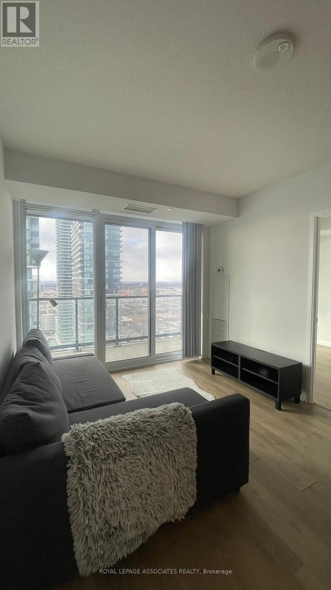 2410 - 7895 Jane Street, Vaughan, ON - Indoor