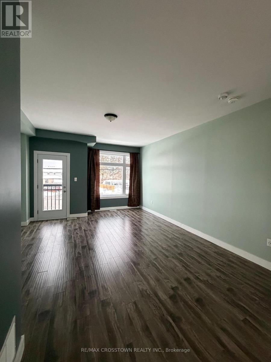 2 - 540 Essa Road, Barrie, ON - Indoor