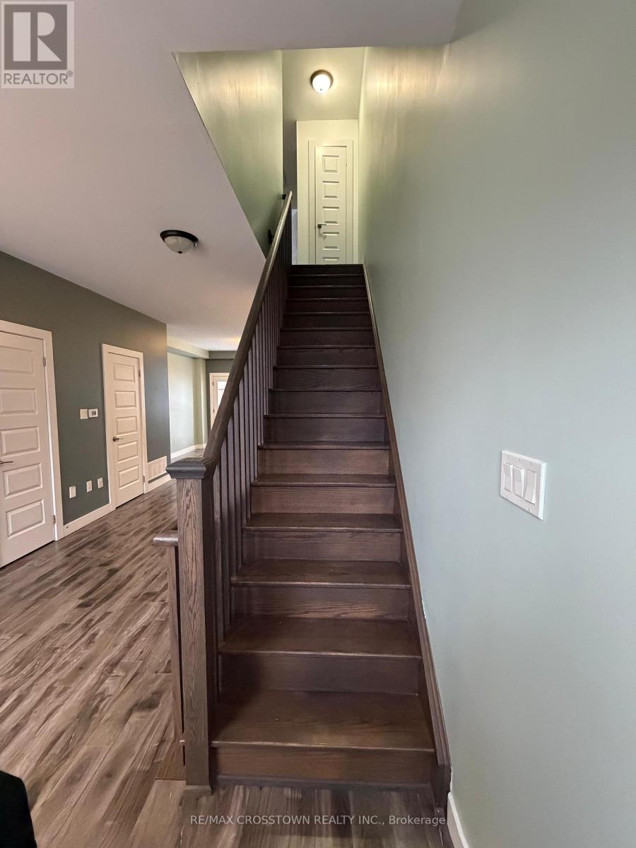 2 - 540 Essa Road, Barrie, ON - Indoor Photo Showing Other Room