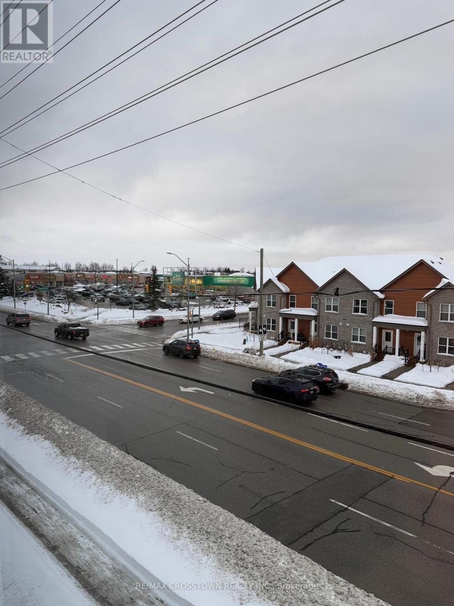 2 - 540 Essa Road, Barrie, ON - Outdoor