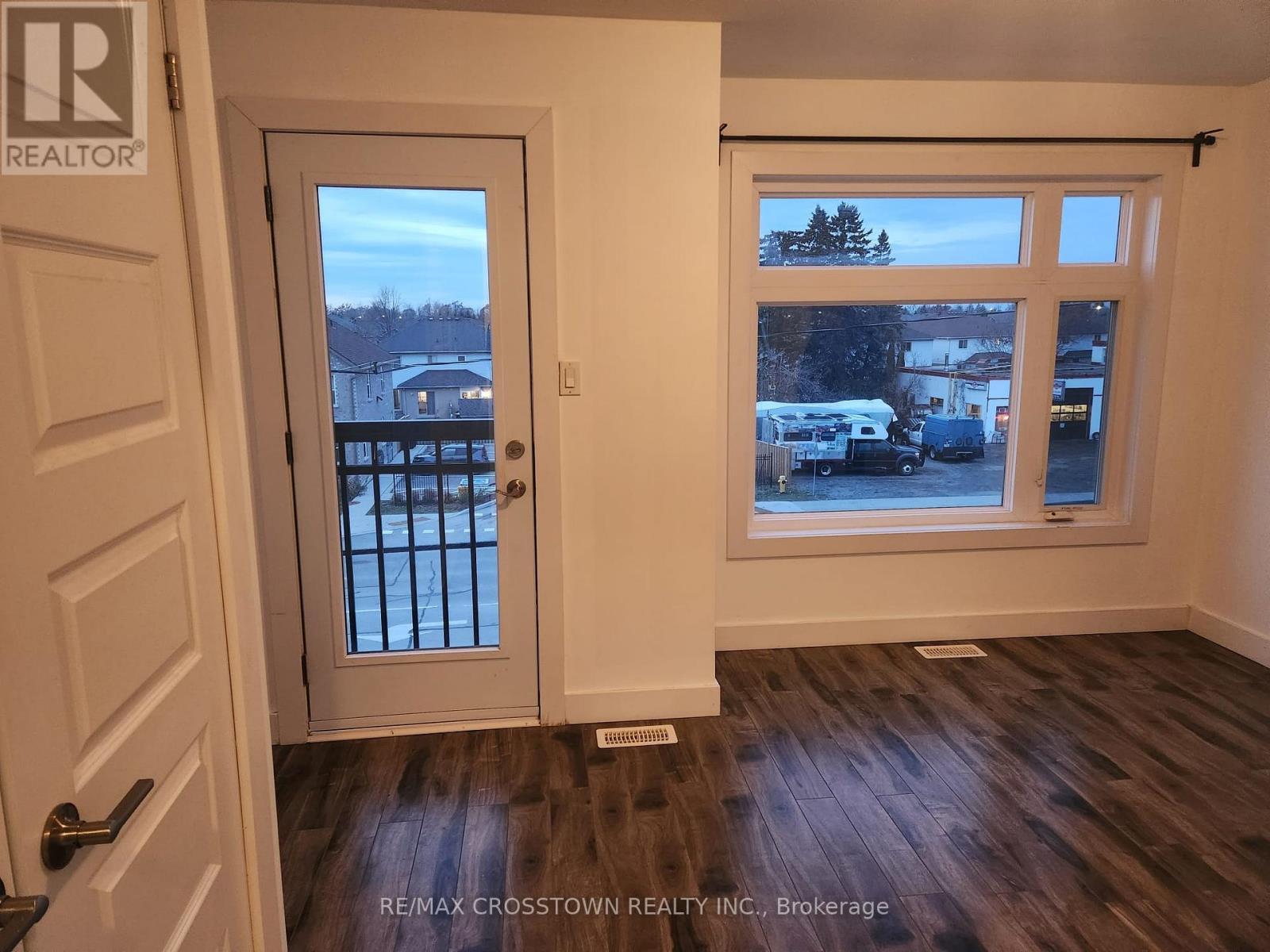 540 Essa Road, Barrie, ON - Indoor Photo Showing Other Room