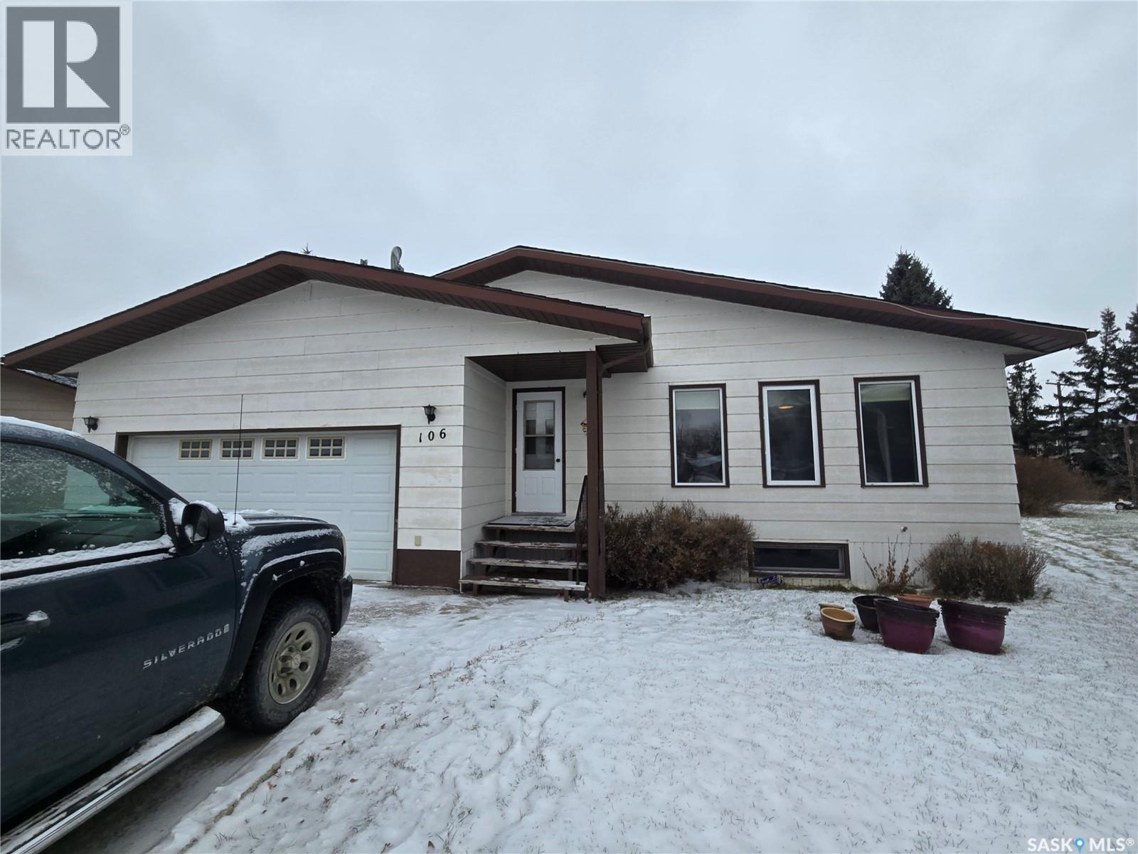 106 Alexander Bay, Kipling, SK - Outdoor