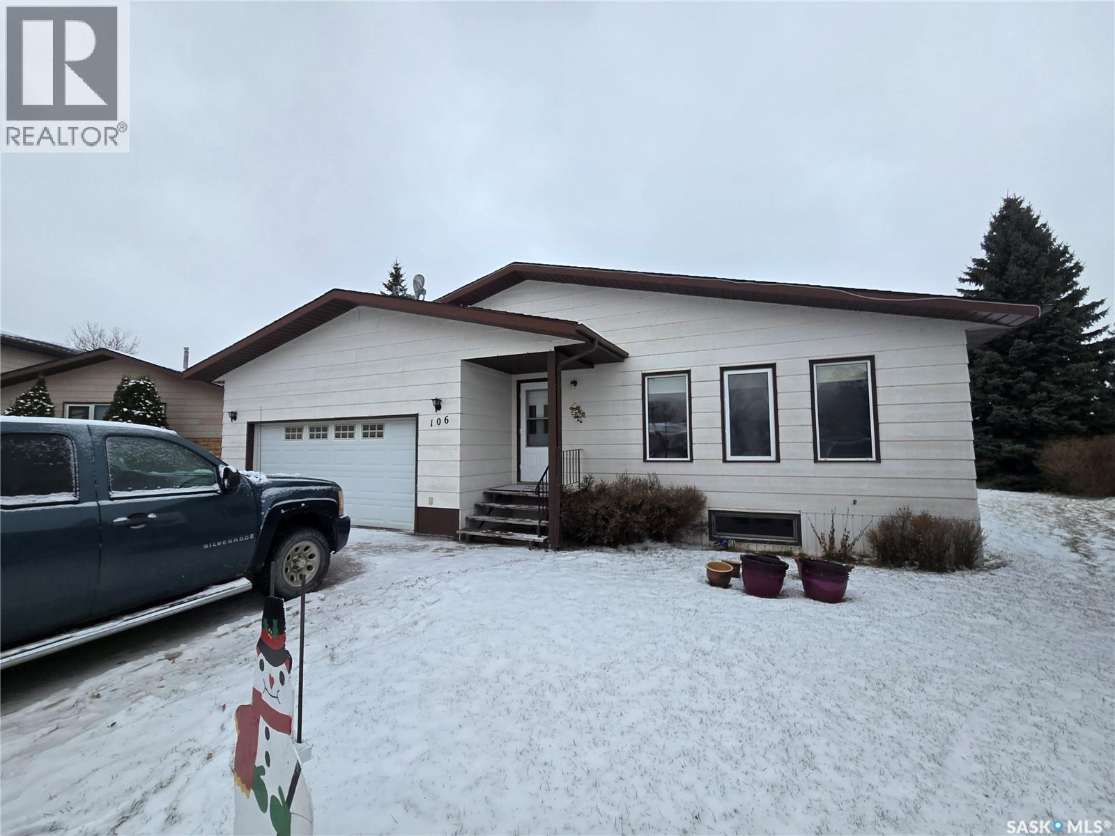 106 Alexander Bay, Kipling, SK - Outdoor
