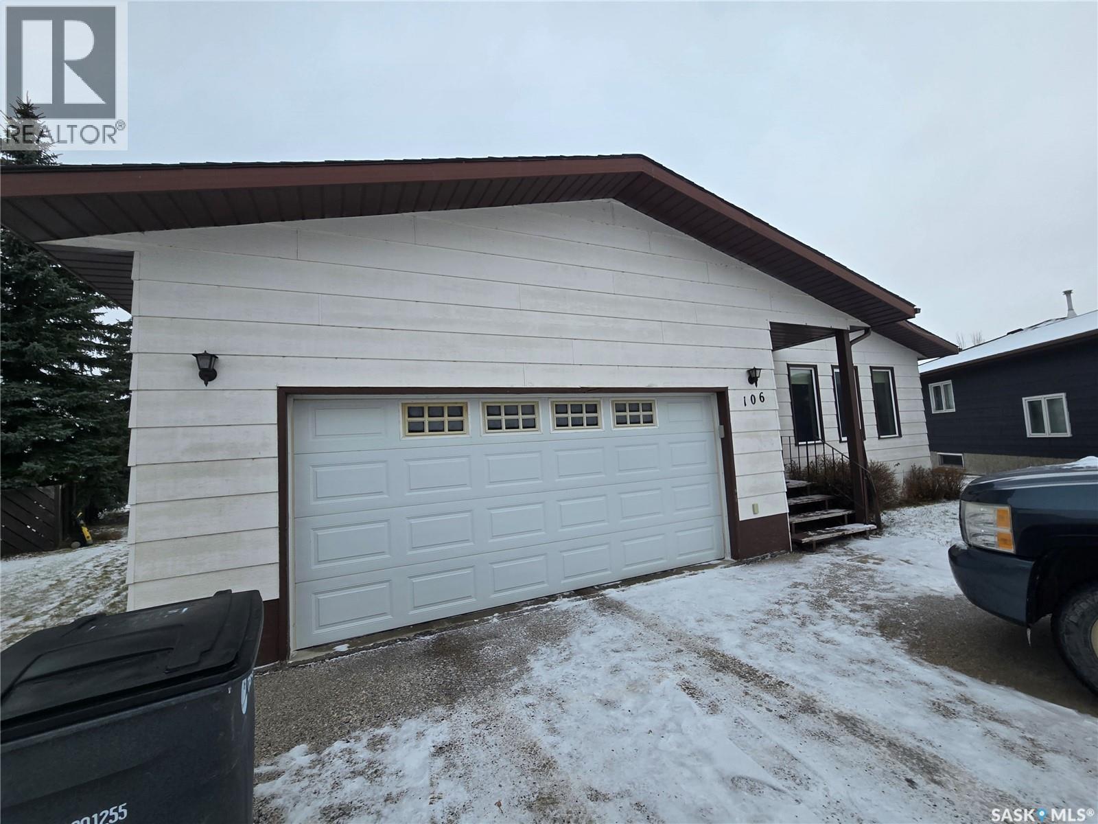 106 Alexander Bay, Kipling, SK - Outdoor With Exterior