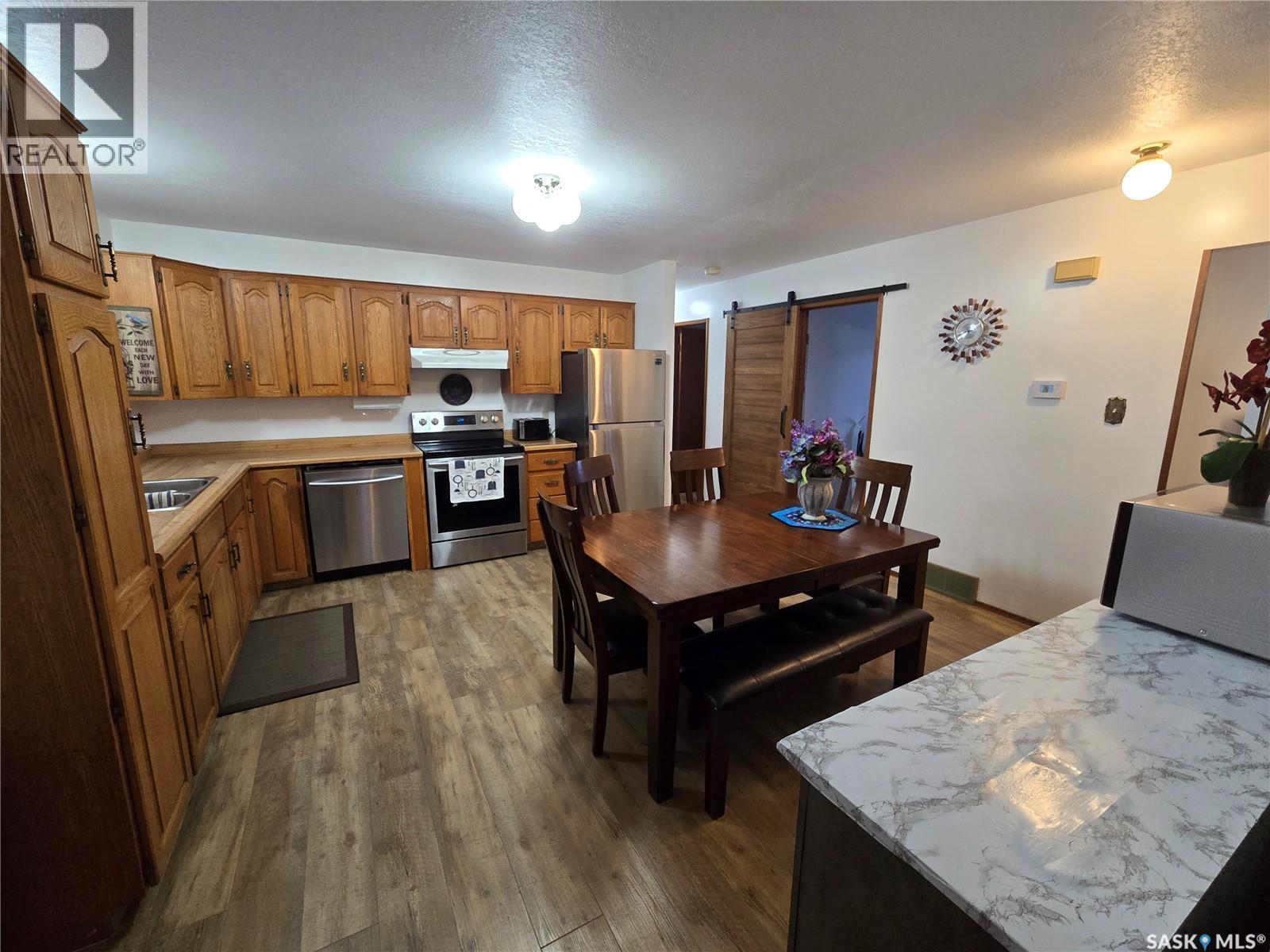 106 Alexander Bay, Kipling, SK - Indoor Photo Showing Kitchen