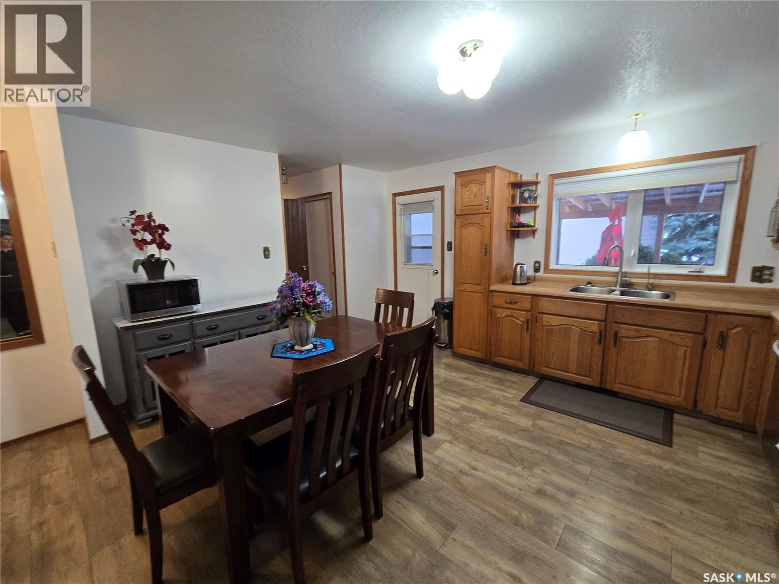 106 Alexander Bay, Kipling, SK - Indoor Photo Showing Dining Room