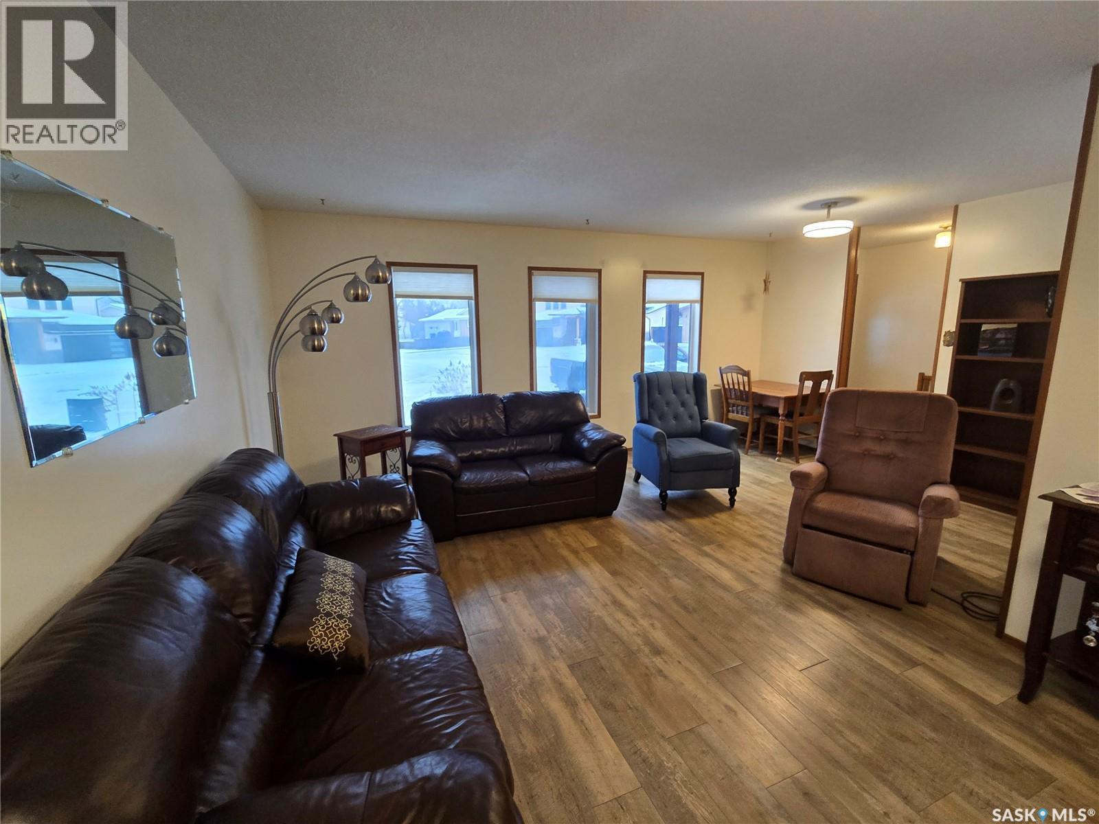 106 Alexander Bay, Kipling, SK - Indoor Photo Showing Living Room