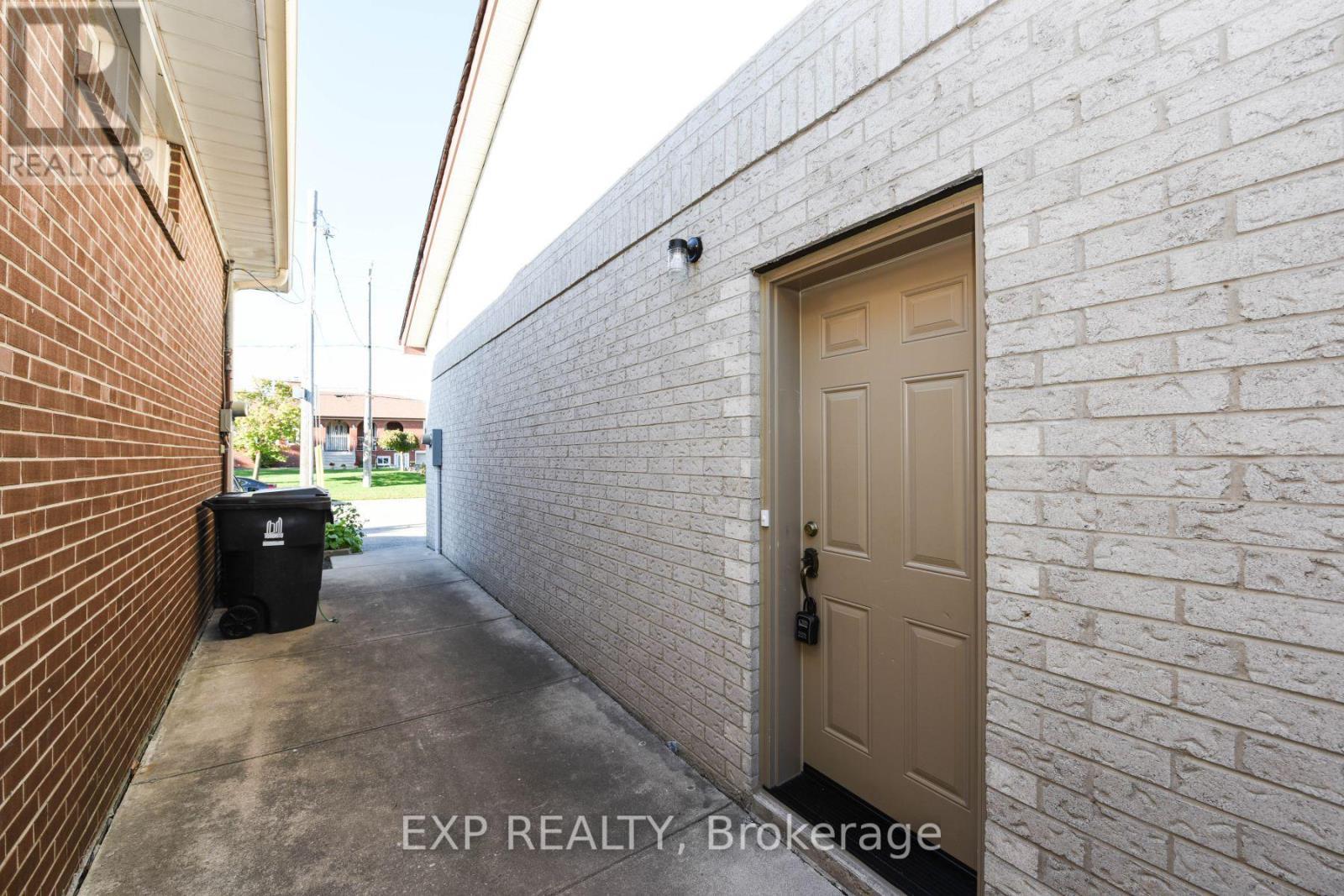 Bsmt Apt - 91 Whitfield Avenue, Toronto, ON - Outdoor With Exterior