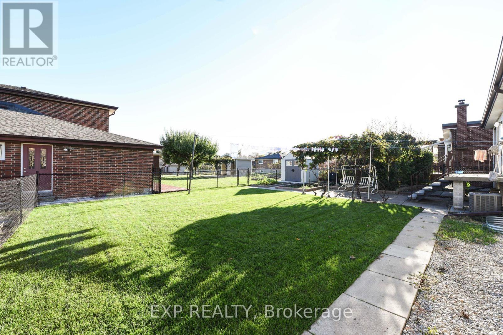 Bsmt Apt - 91 Whitfield Avenue, Toronto, ON - Outdoor