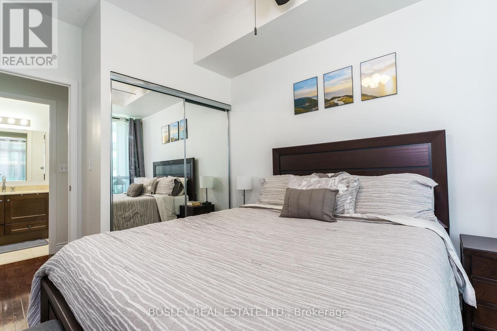 1401 - 1910 Lake Shore Boulevard W, Toronto, ON - Indoor Photo Showing Bedroom