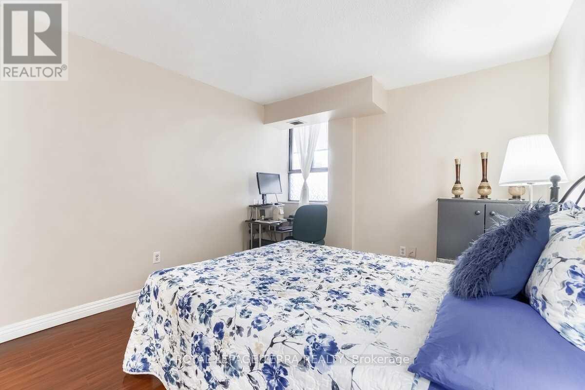 1207 - 4 Lisa Street, Brampton, ON - Indoor Photo Showing Bedroom