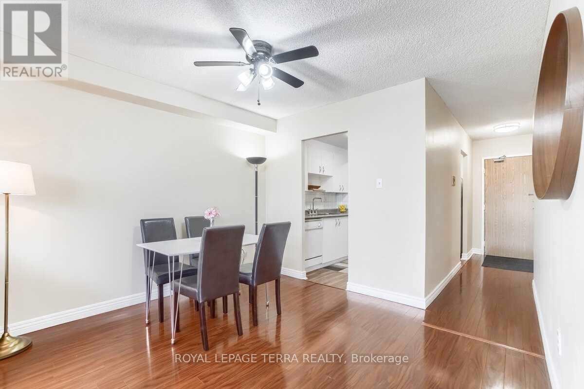 1207 - 4 Lisa Street, Brampton, ON - Indoor Photo Showing Dining Room