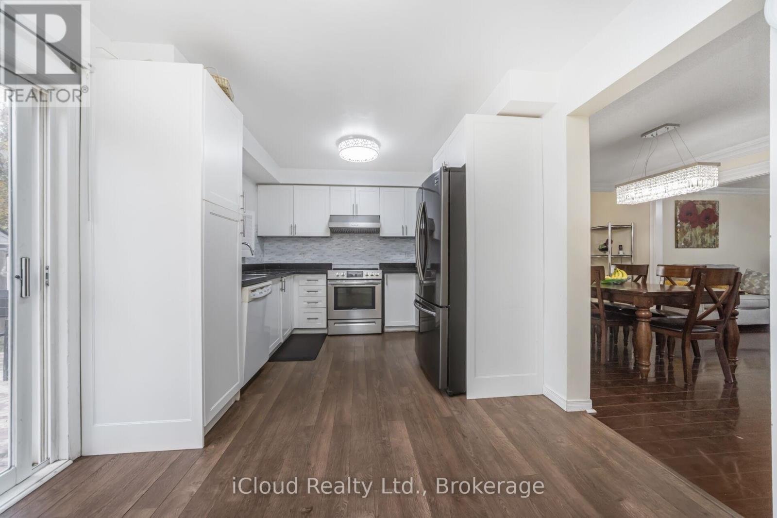 366 Marshall Crescent, Orangeville, ON - Indoor Photo Showing Kitchen