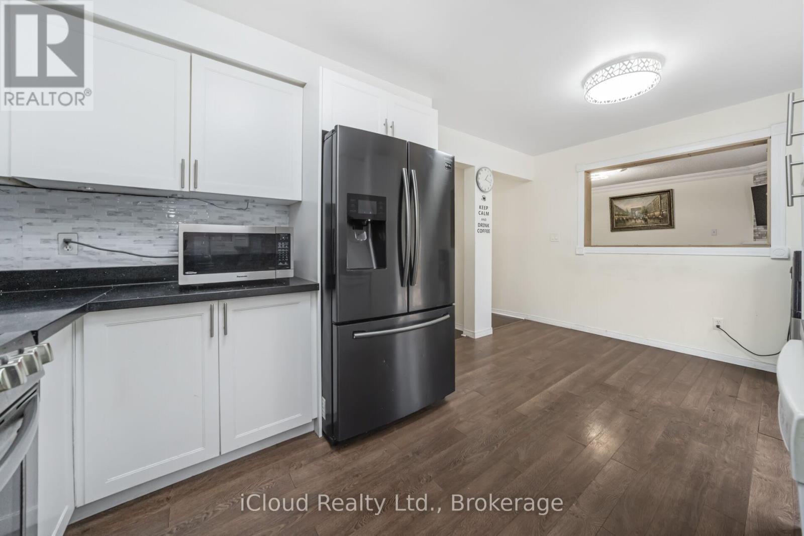 366 Marshall Crescent, Orangeville, ON - Indoor Photo Showing Kitchen