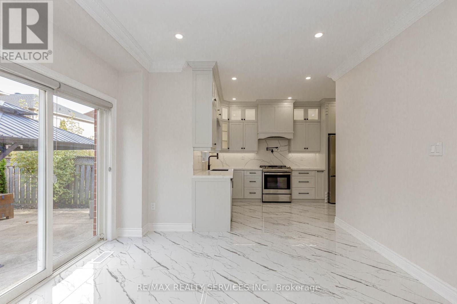 Upper - 50 Amboise Crescent, Brampton, ON - Indoor