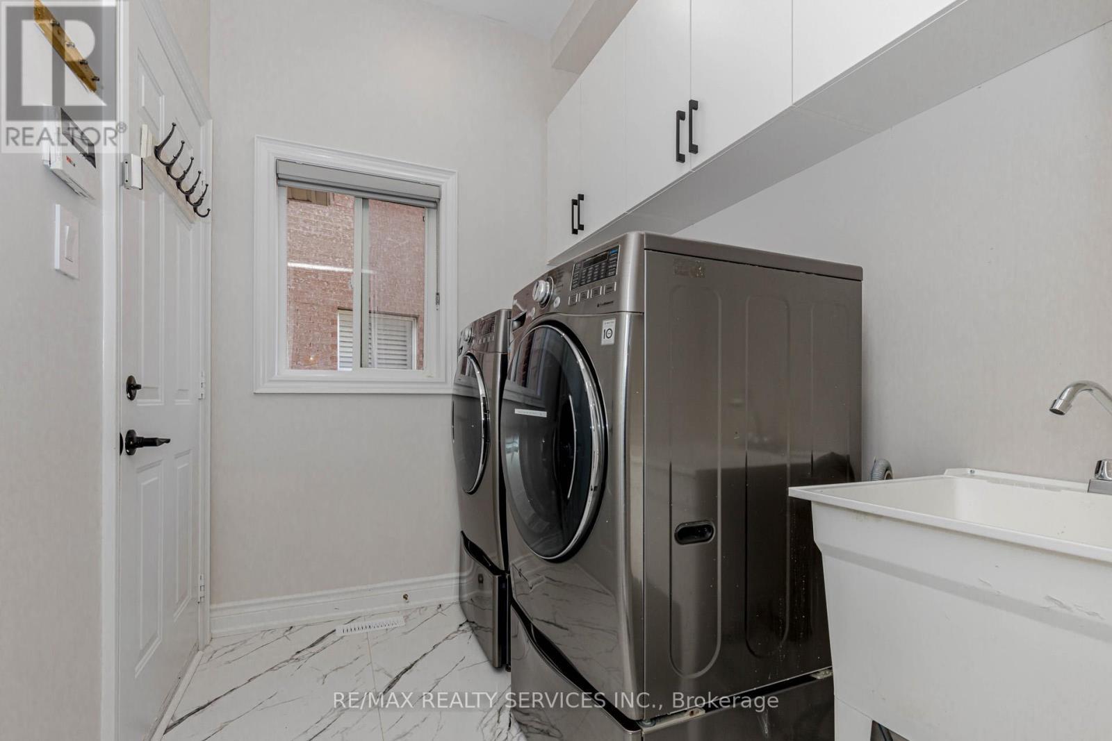 Upper - 50 Amboise Crescent, Brampton, ON - Indoor Photo Showing Laundry Room