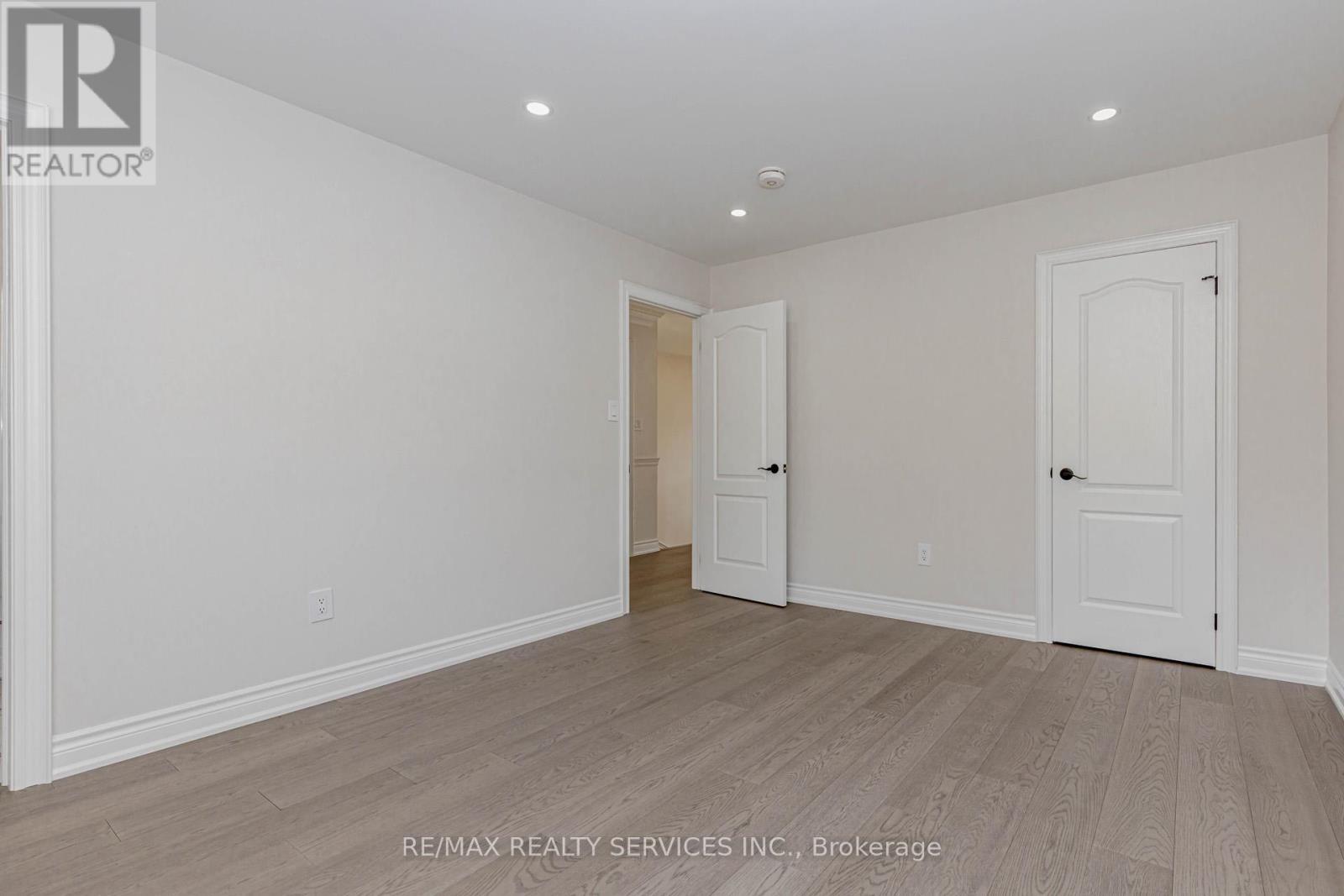 Upper - 50 Amboise Crescent, Brampton, ON - Indoor Photo Showing Other Room