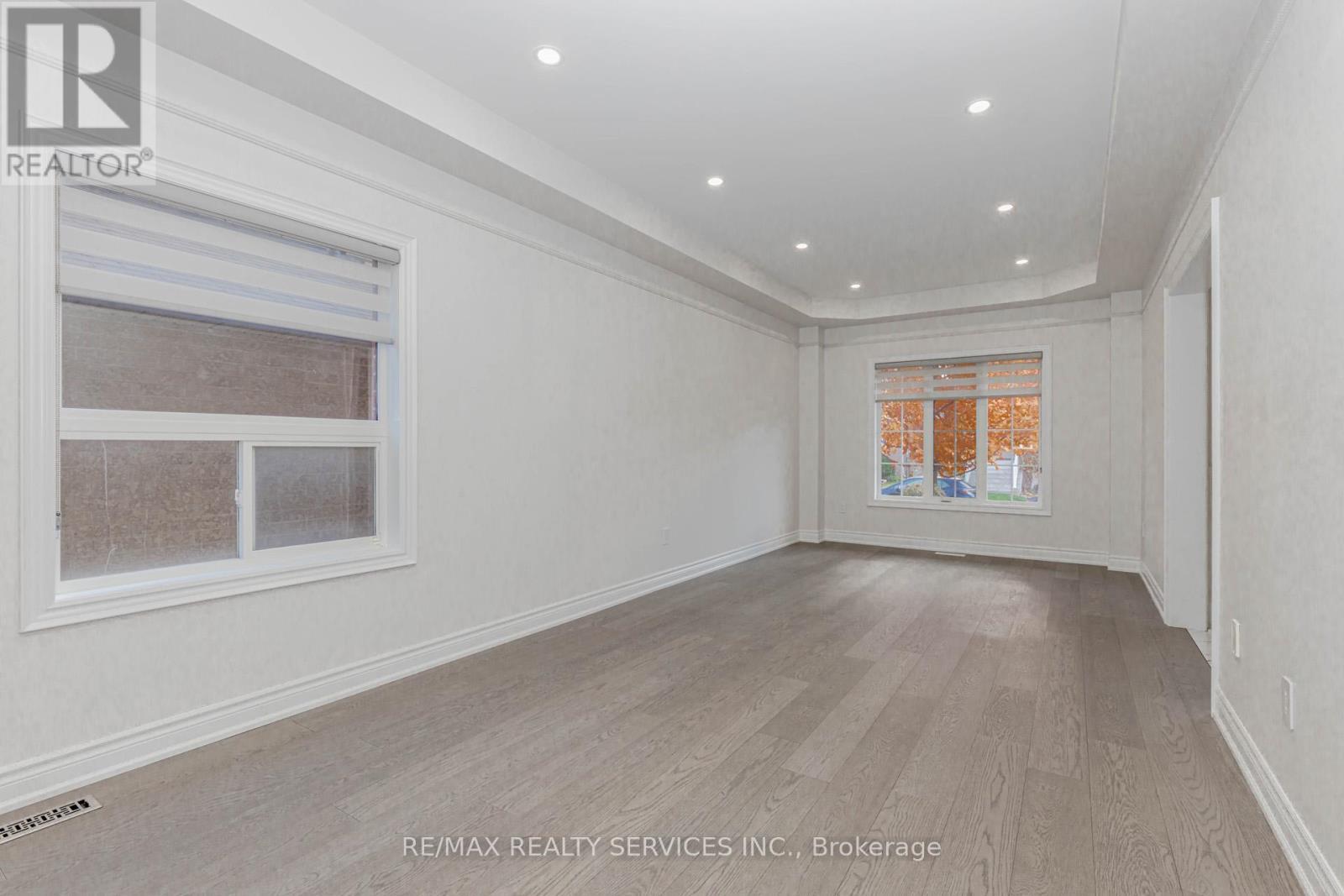 Upper - 50 Amboise Crescent, Brampton, ON - Indoor Photo Showing Other Room