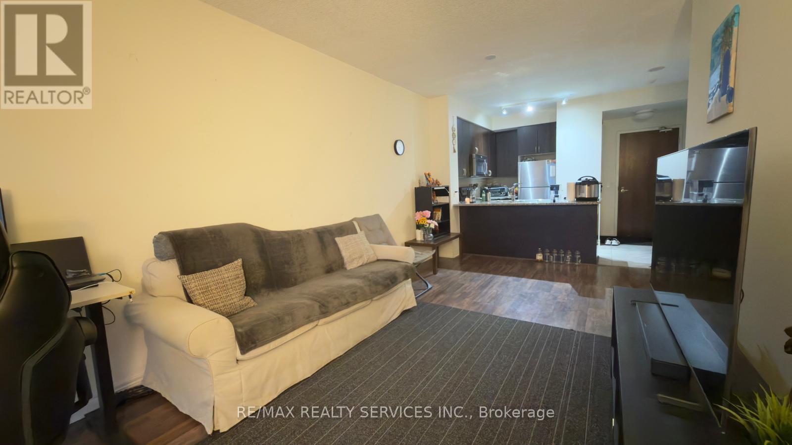 2108 - 339 Rathburn Road W, Mississauga, ON - Indoor Photo Showing Living Room