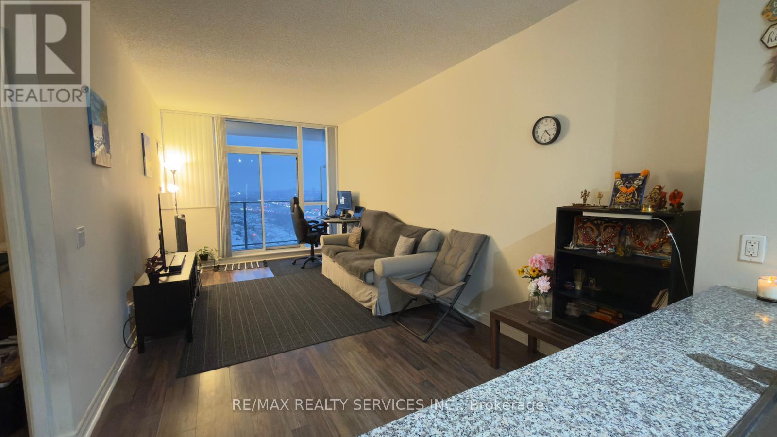2108 - 339 Rathburn Road W, Mississauga, ON - Indoor