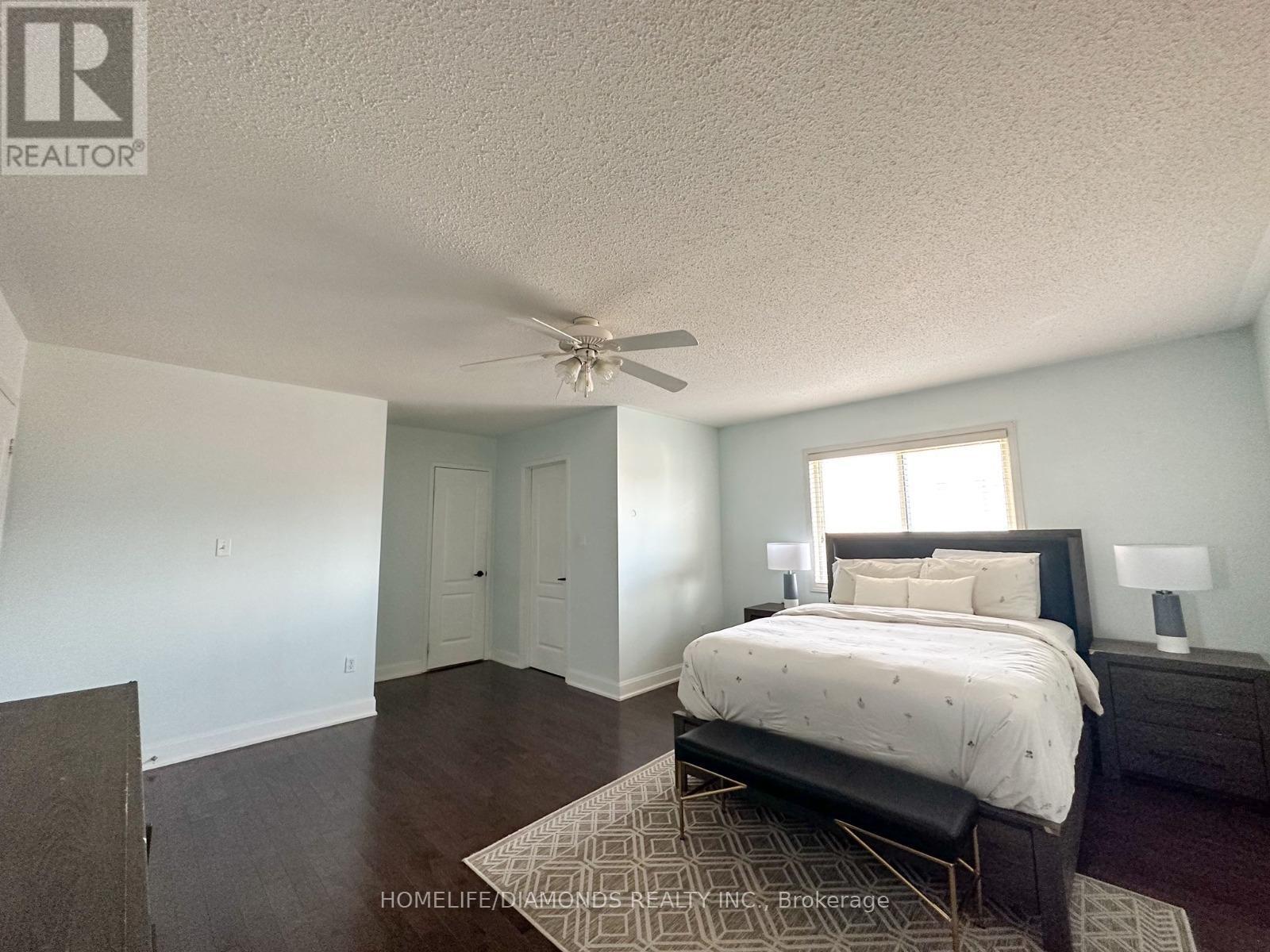 7 Clovercrest Drive, Brampton, ON - Indoor Photo Showing Bedroom
