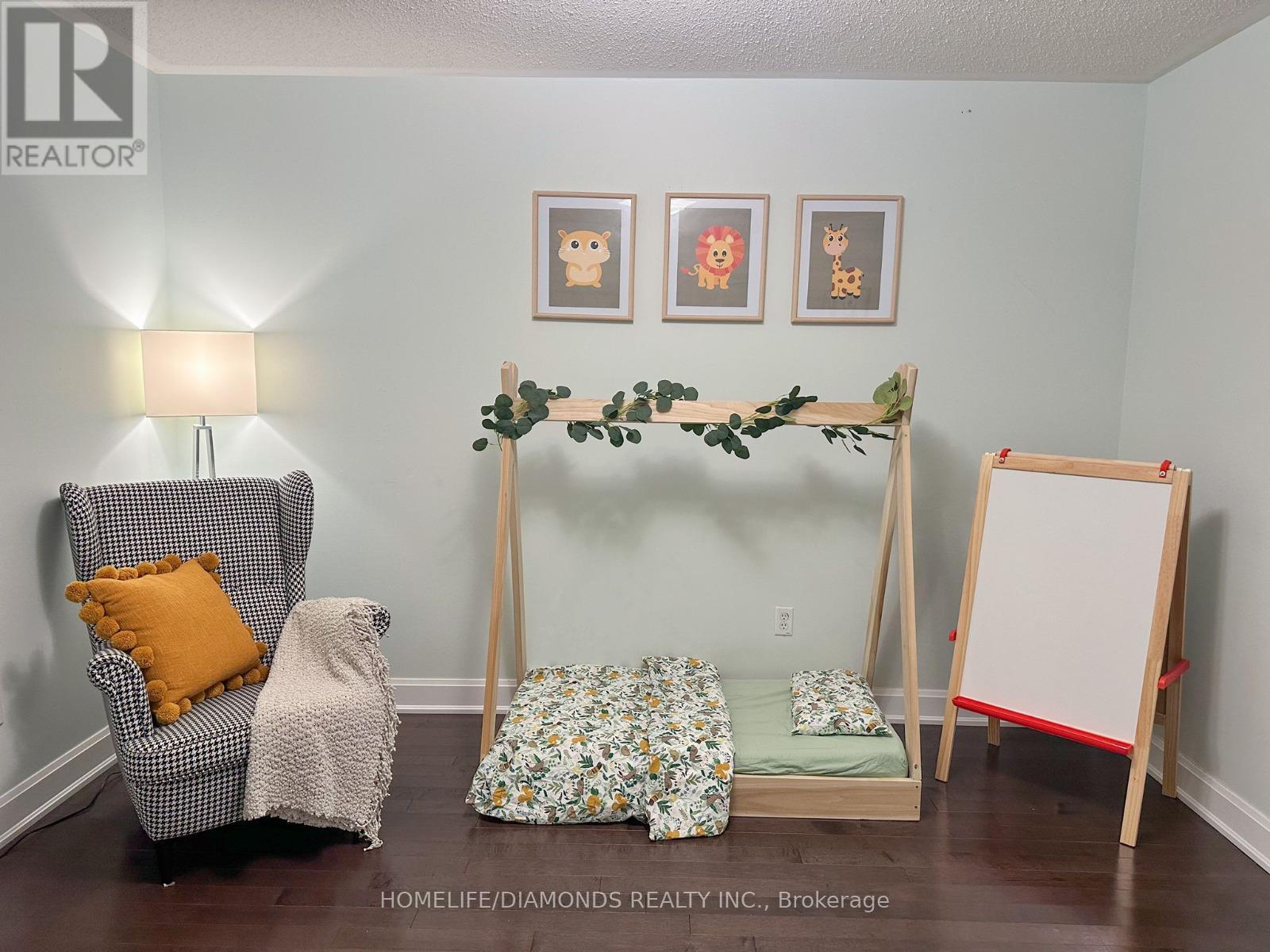 7 Clovercrest Drive, Brampton, ON - Indoor