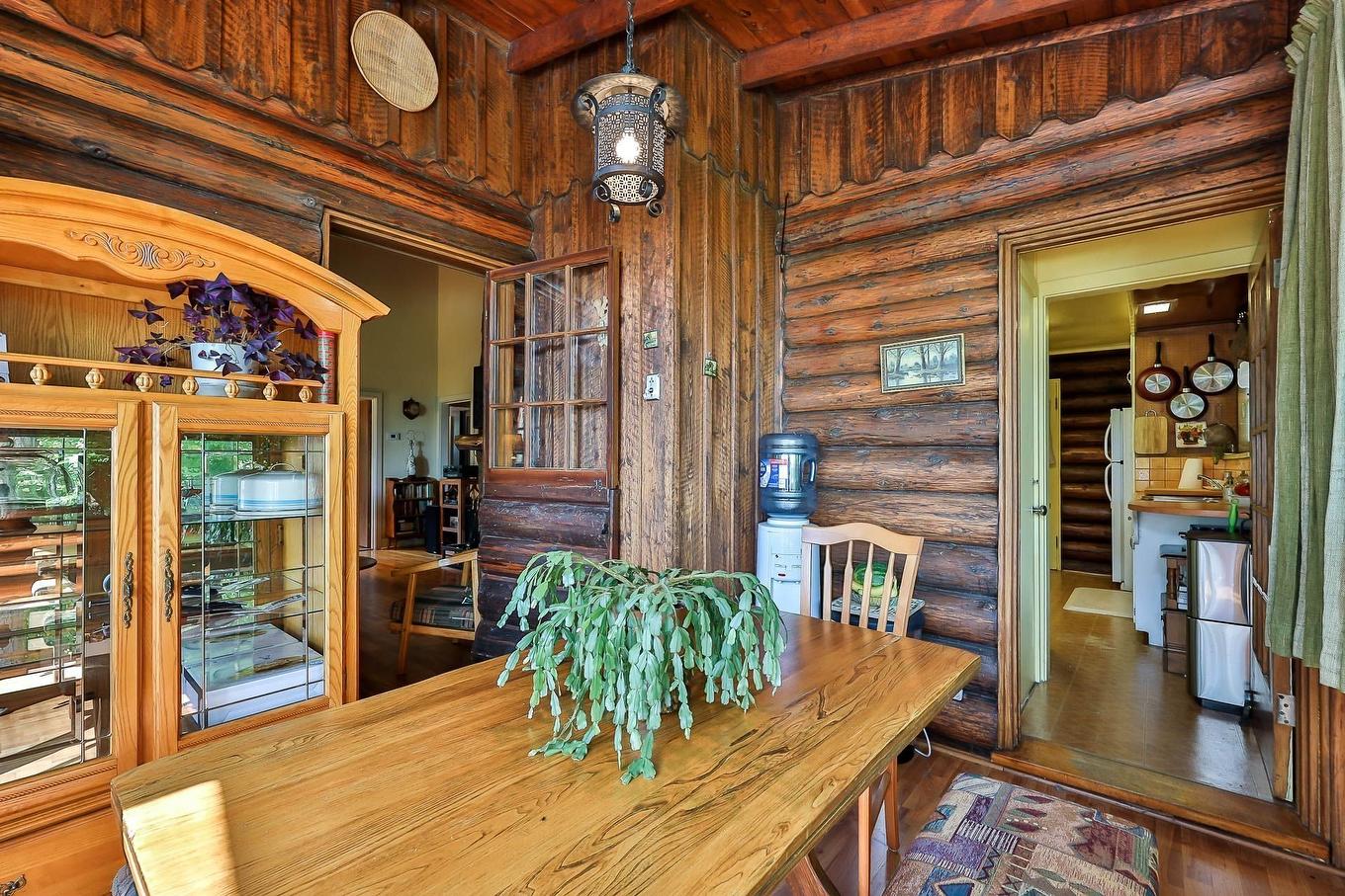 Dinette - 477 Ch. Des Critiques, Montebello, QC - Indoor Photo Showing Dining Room