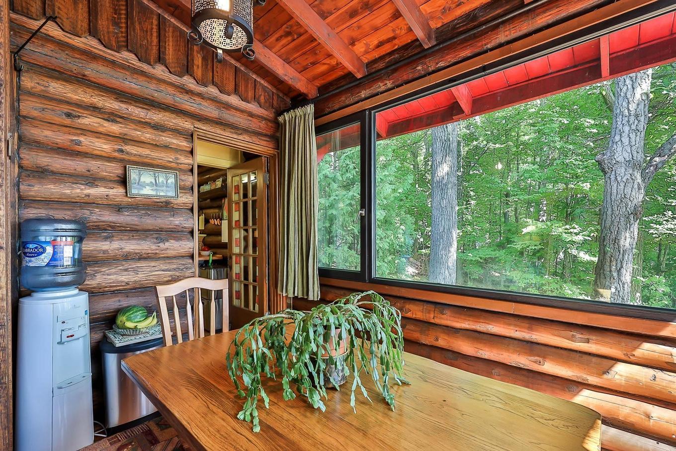 Dinette - 477 Ch. Des Critiques, Montebello, QC - Indoor Photo Showing Dining Room