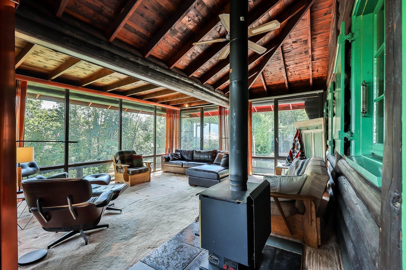 Family room - 477 Ch. Des Critiques, Montebello, QC - Indoor