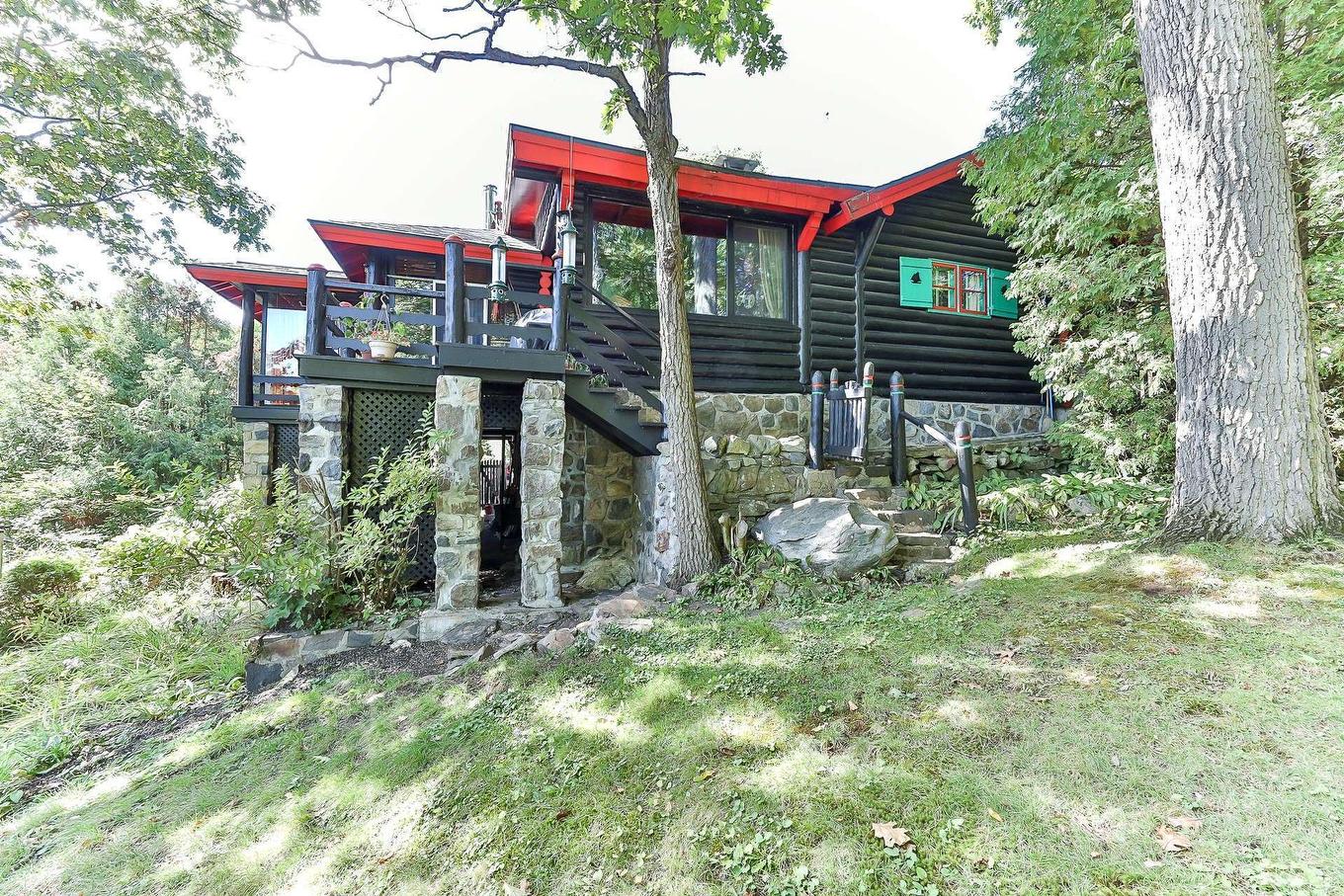 Back facade - 477 Ch. Des Critiques, Montebello, QC - Outdoor