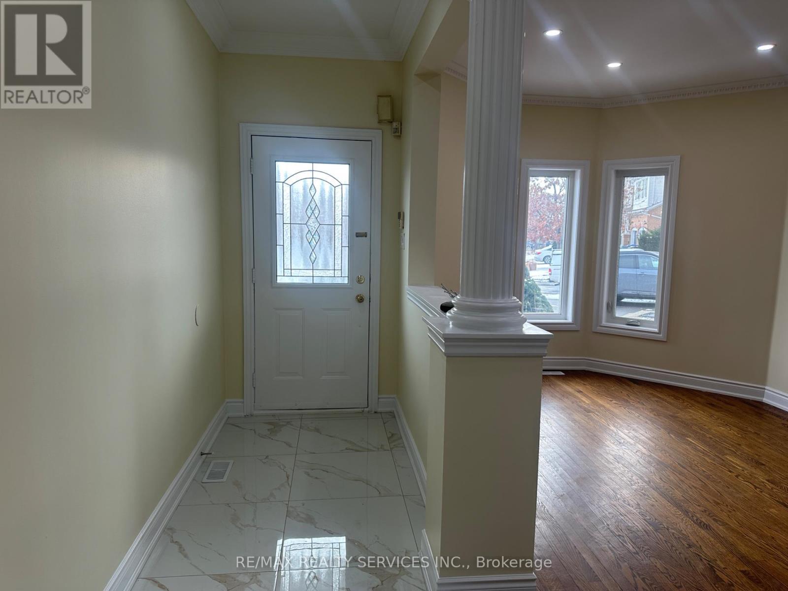 80 Farthingale Crescent, Brampton, ON - Indoor Photo Showing Other Room