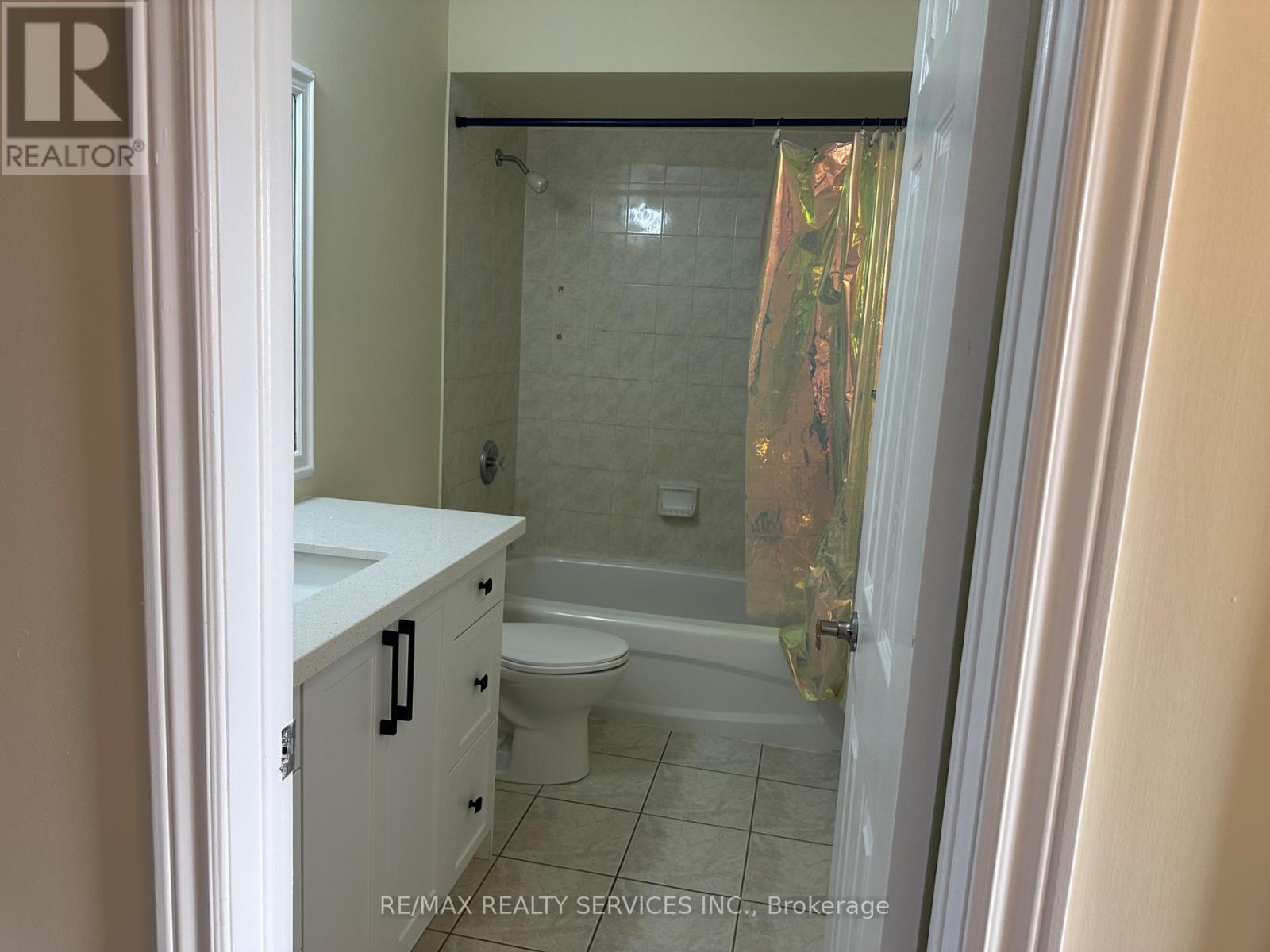 80 Farthingale Crescent, Brampton, ON - Indoor Photo Showing Bathroom