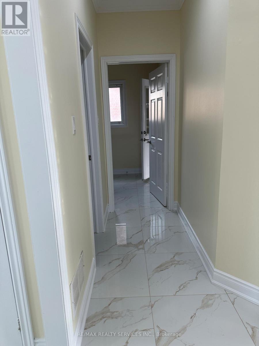 80 Farthingale Crescent, Brampton, ON - Indoor Photo Showing Other Room