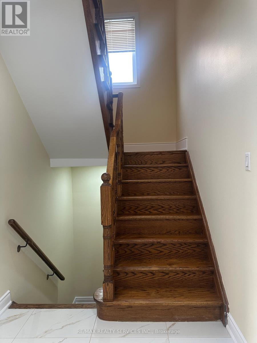 80 Farthingale Crescent, Brampton, ON - Indoor Photo Showing Other Room