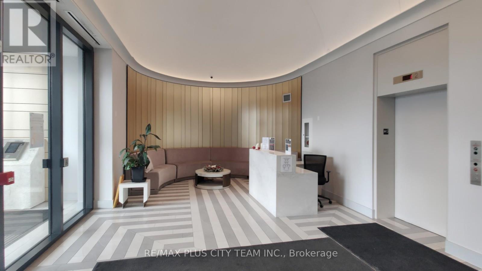 517 - 10 Gibbs Road, Toronto, ON - Indoor Photo Showing Other Room