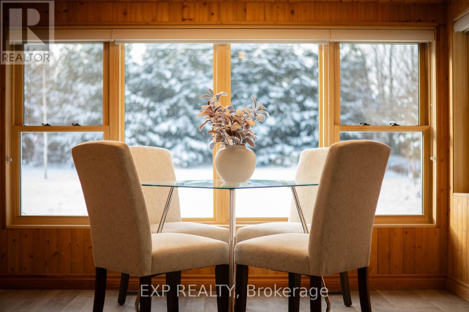 213037 10Th Line, Amaranth, ON - Indoor Photo Showing Dining Room