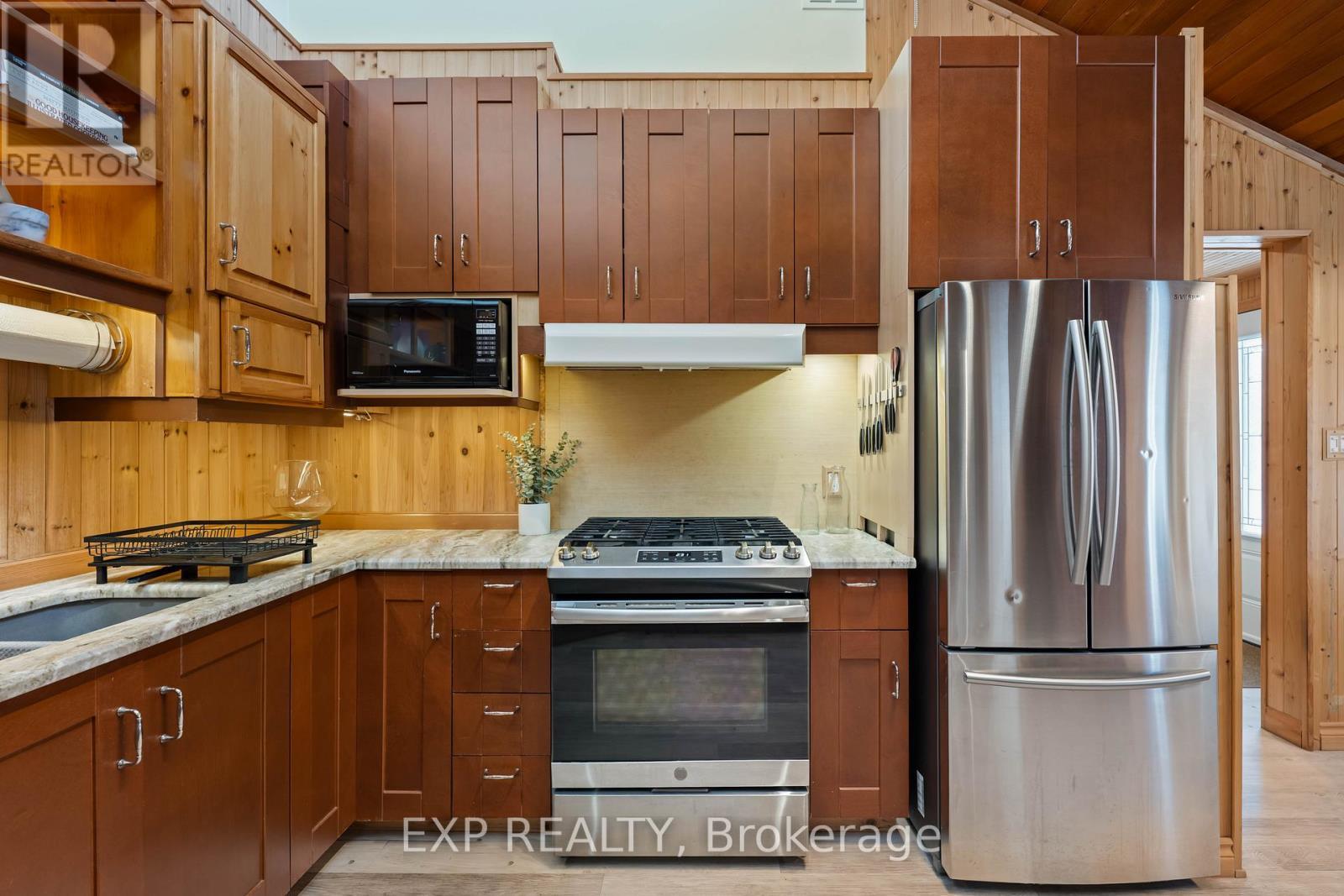 213037 10Th Line, Amaranth, ON - Indoor Photo Showing Kitchen