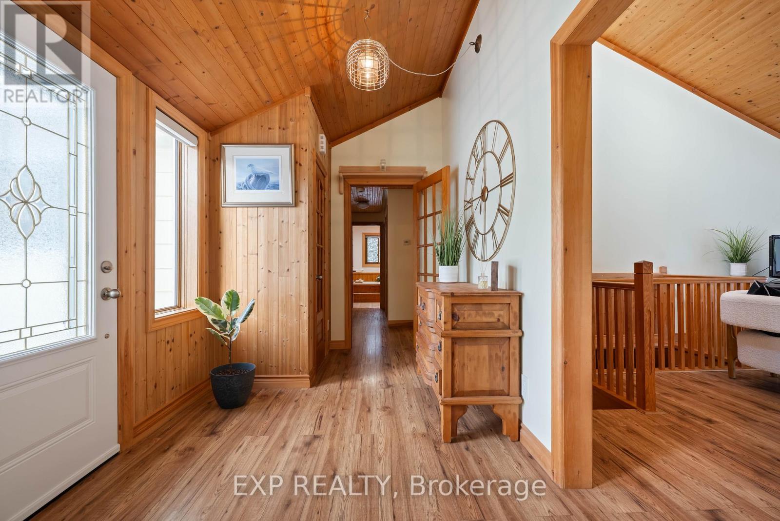 213037 10Th Line, Amaranth, ON - Indoor Photo Showing Other Room