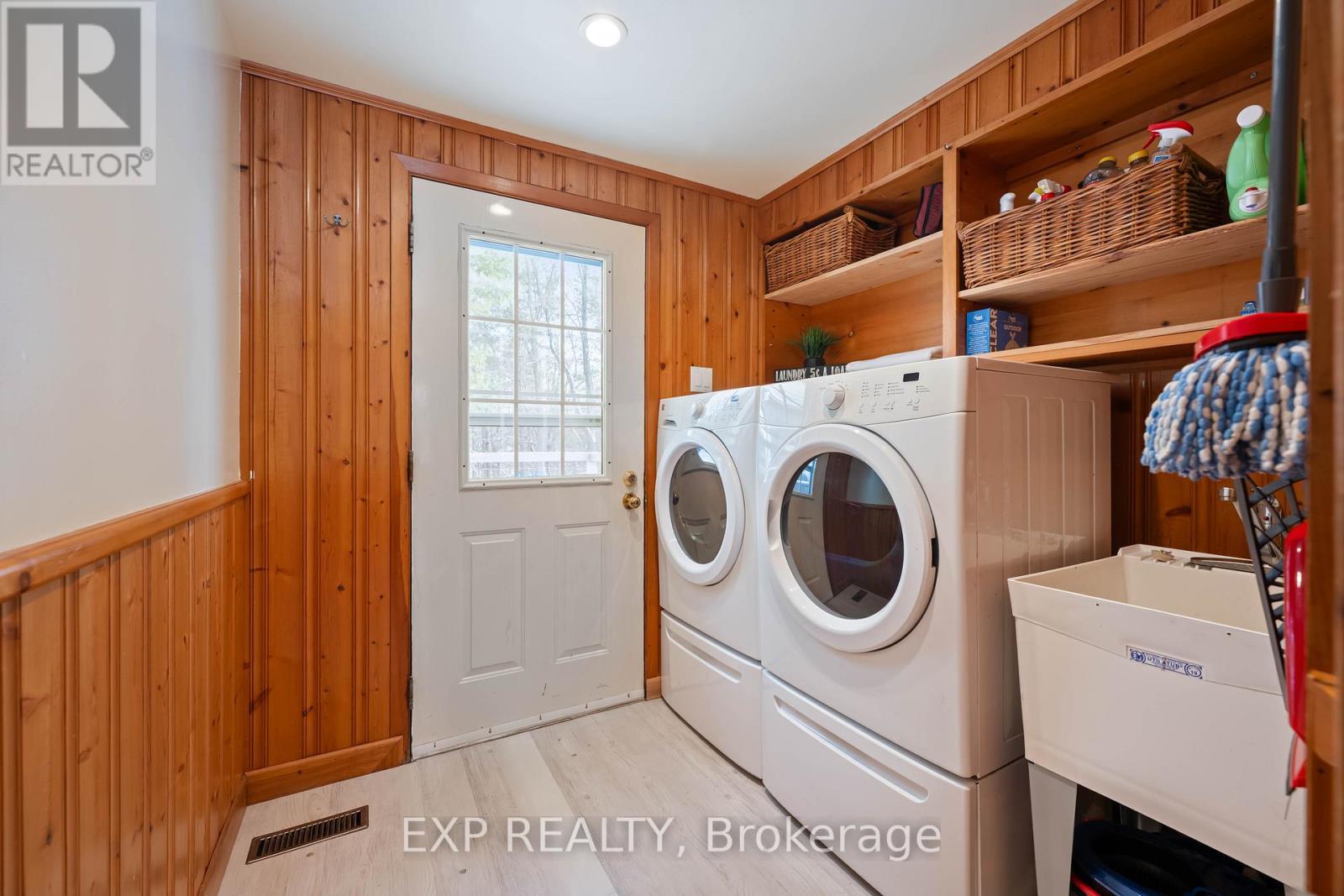 213037 10Th Line, Amaranth, ON - Indoor Photo Showing Laundry Room