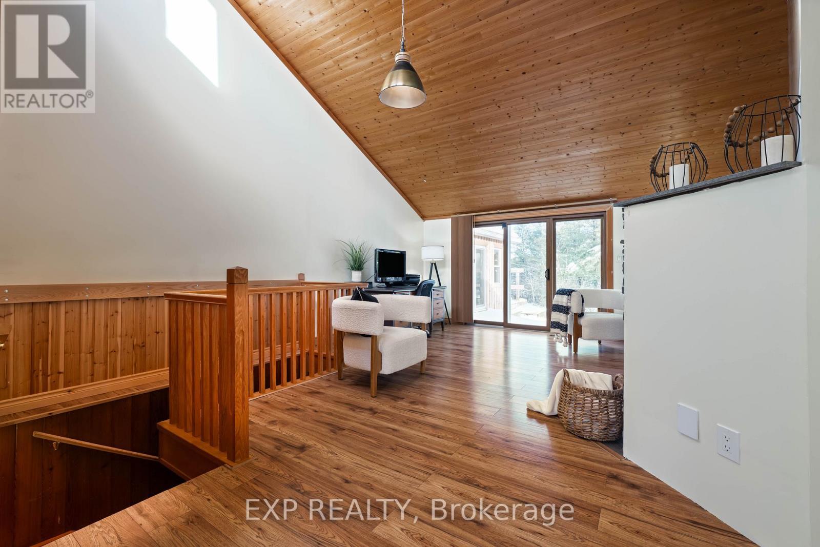 213037 10Th Line, Amaranth, ON - Indoor Photo Showing Other Room