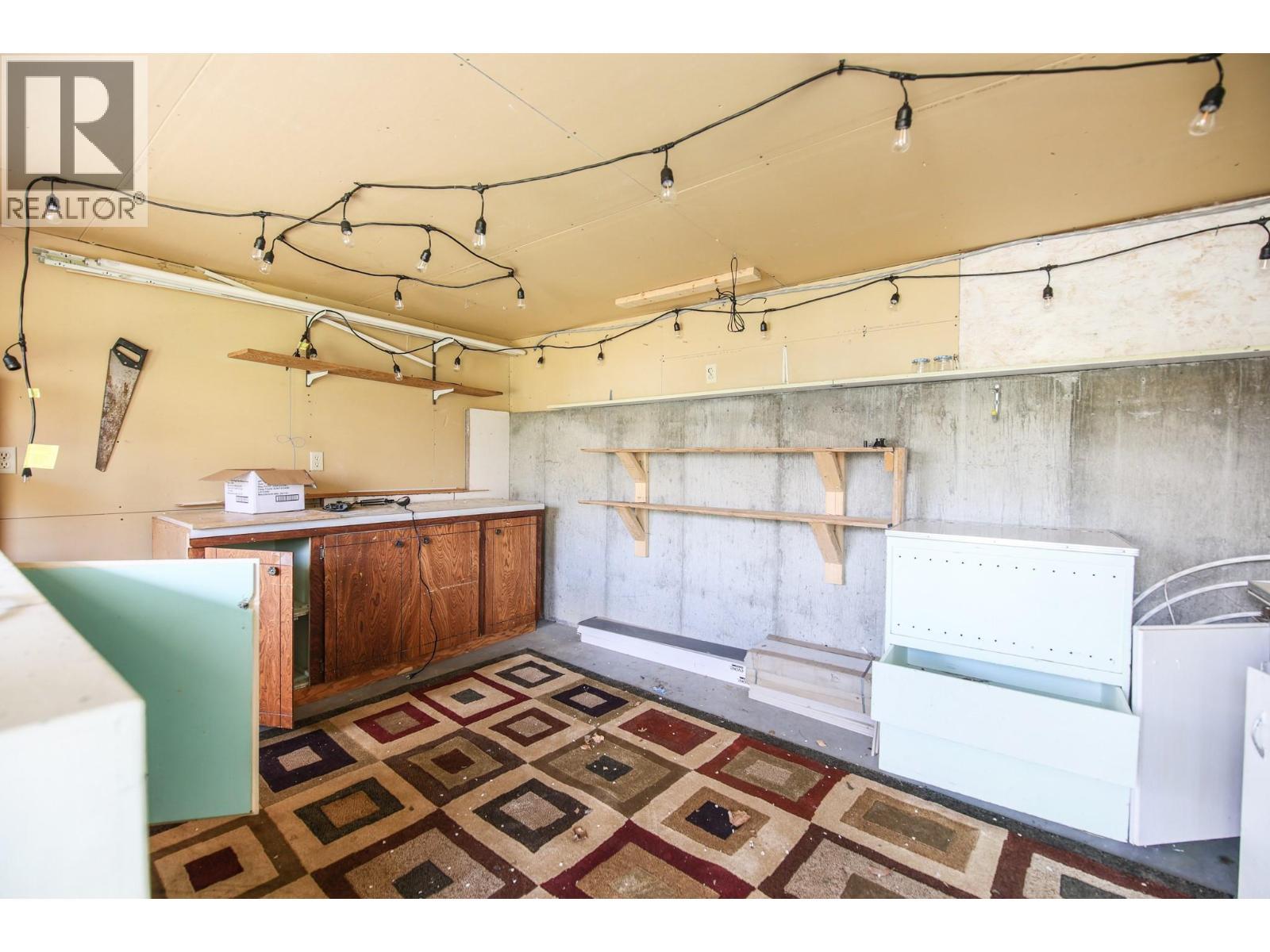 8009 87Th Street, Osoyoos, BC - Indoor Photo Showing Garage