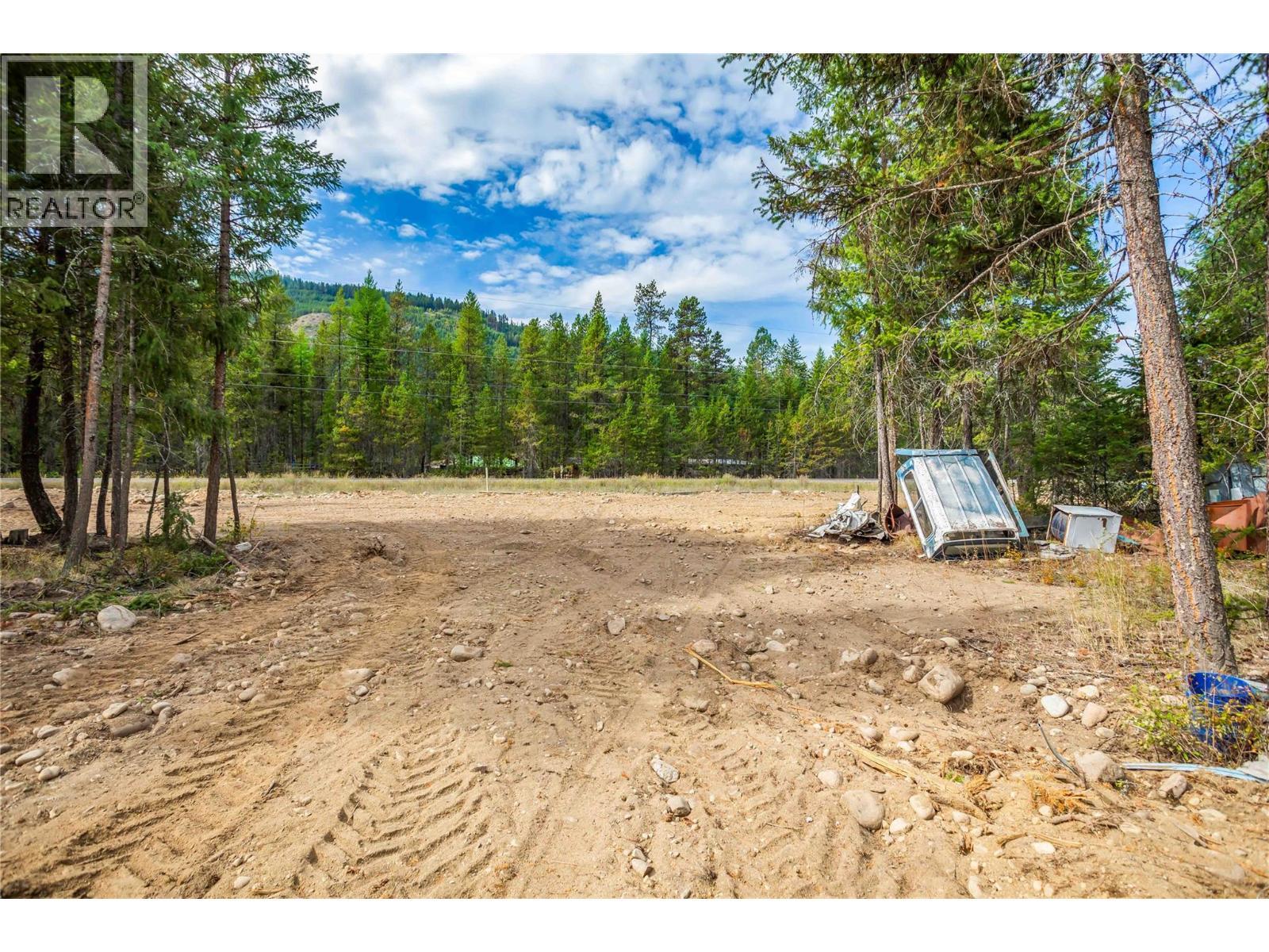 10 Boulder Road, Beaverdell, BC