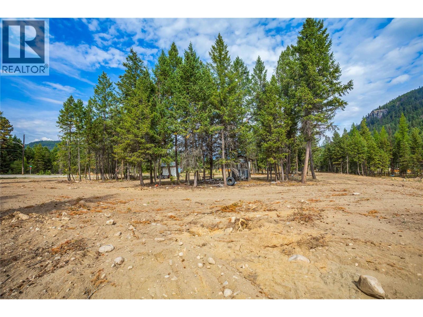 10 Boulder Road, Beaverdell, BC